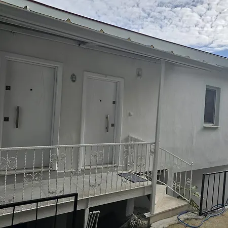 Holiday home White House